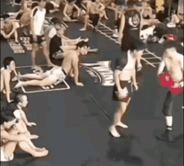 一个关系里面，一个人蠢还不可怕，可怕的是两个都蠢，其引起的共振足以抛起惊涛骇浪！