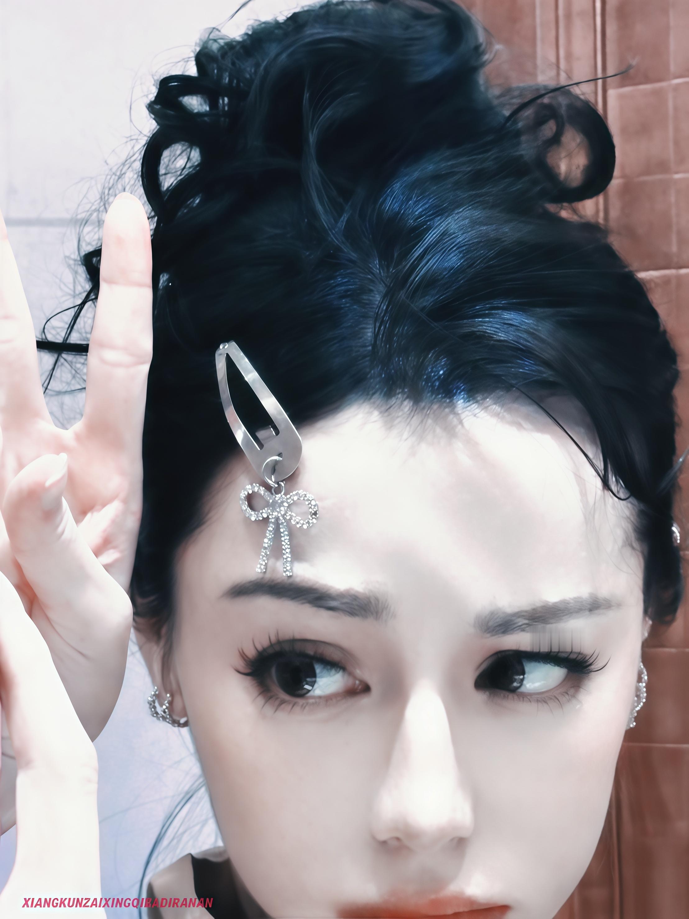 迪丽热巴说糟糕被修勾萌晕啦 宝宝你真是可爱的代表啊！[羞嗒嗒][笑哈哈] ​​​