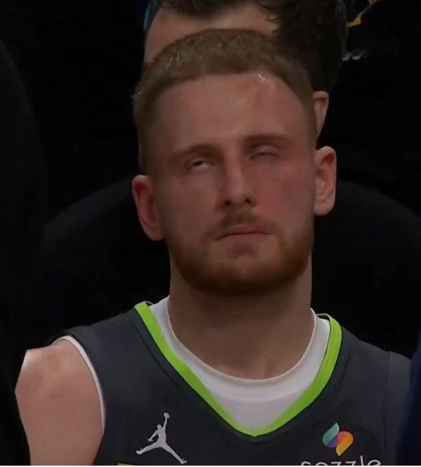 迪文琴佐首轮对阵湖人三分球31中6我估摸下一轮的勇士要享福了……nba ​​​
