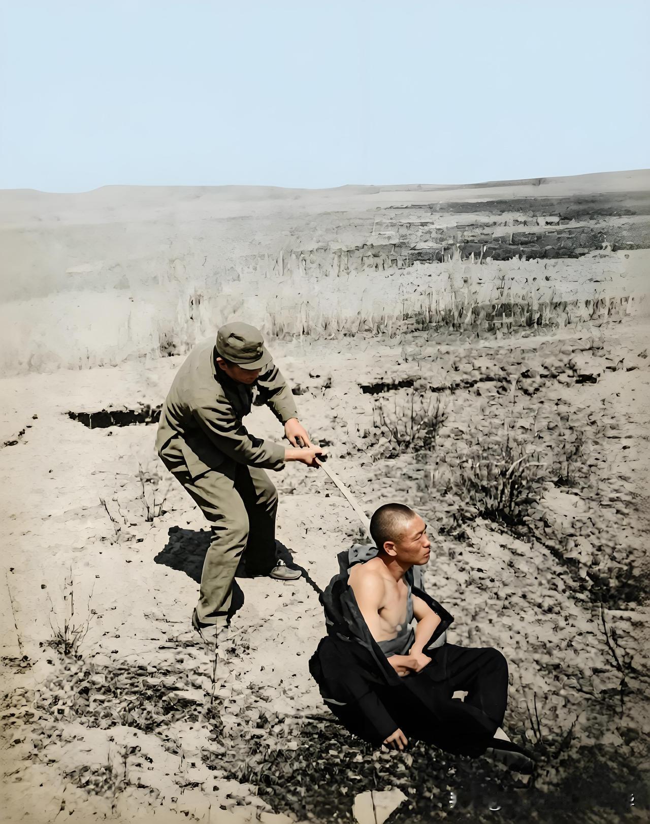 为了试刀锋日军随便砍杀普通百姓。
1937年12月13日凌晨南京沦陷后，日军随即