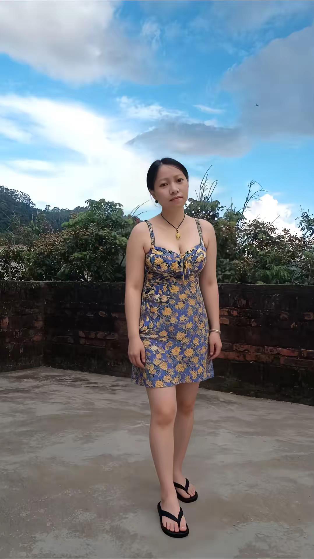 少妇门前事非多。我的夏日户外穿搭 夏季简单穿搭