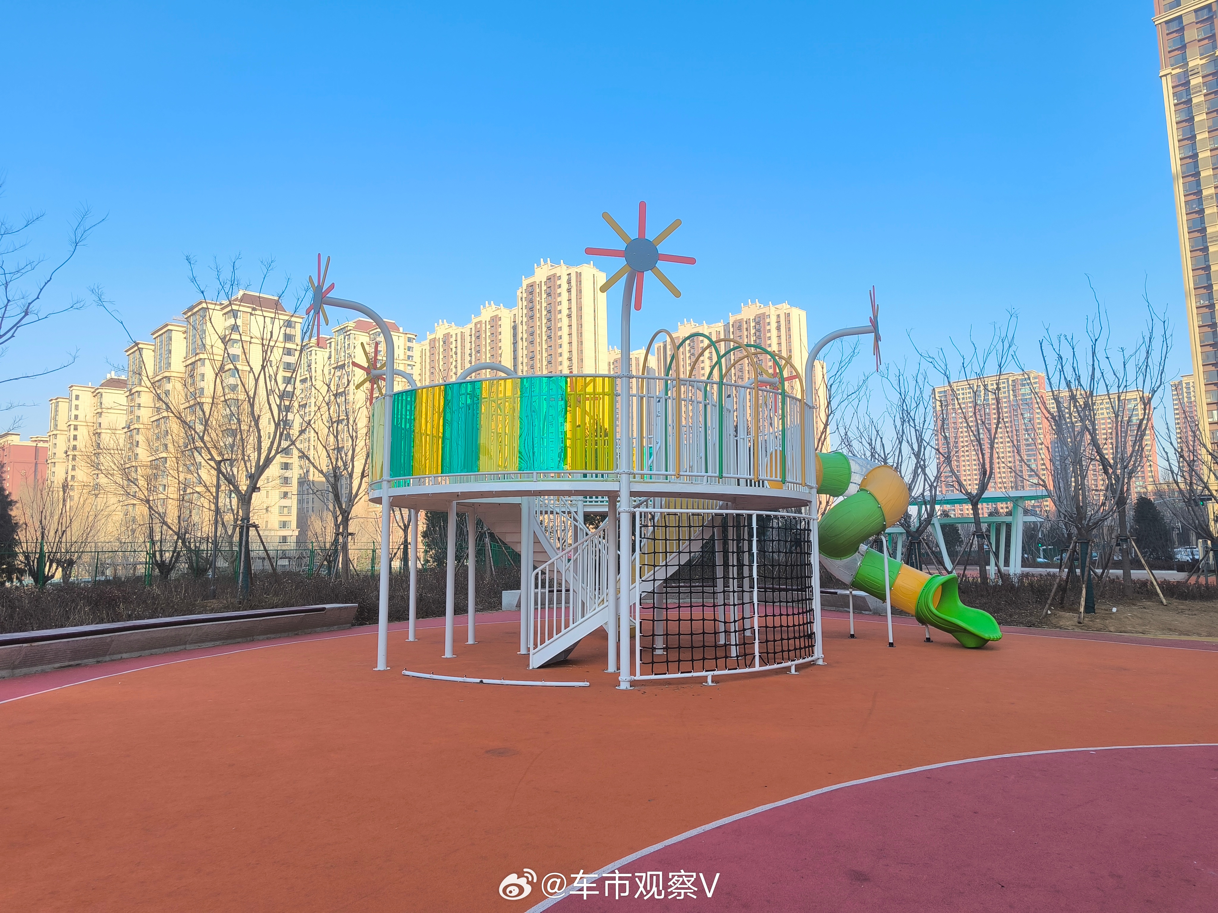 男子买皮卡收到超大老头乐愁坏妻子贪小便宜吃大亏，自古至今都是如此。2万多买皮卡，