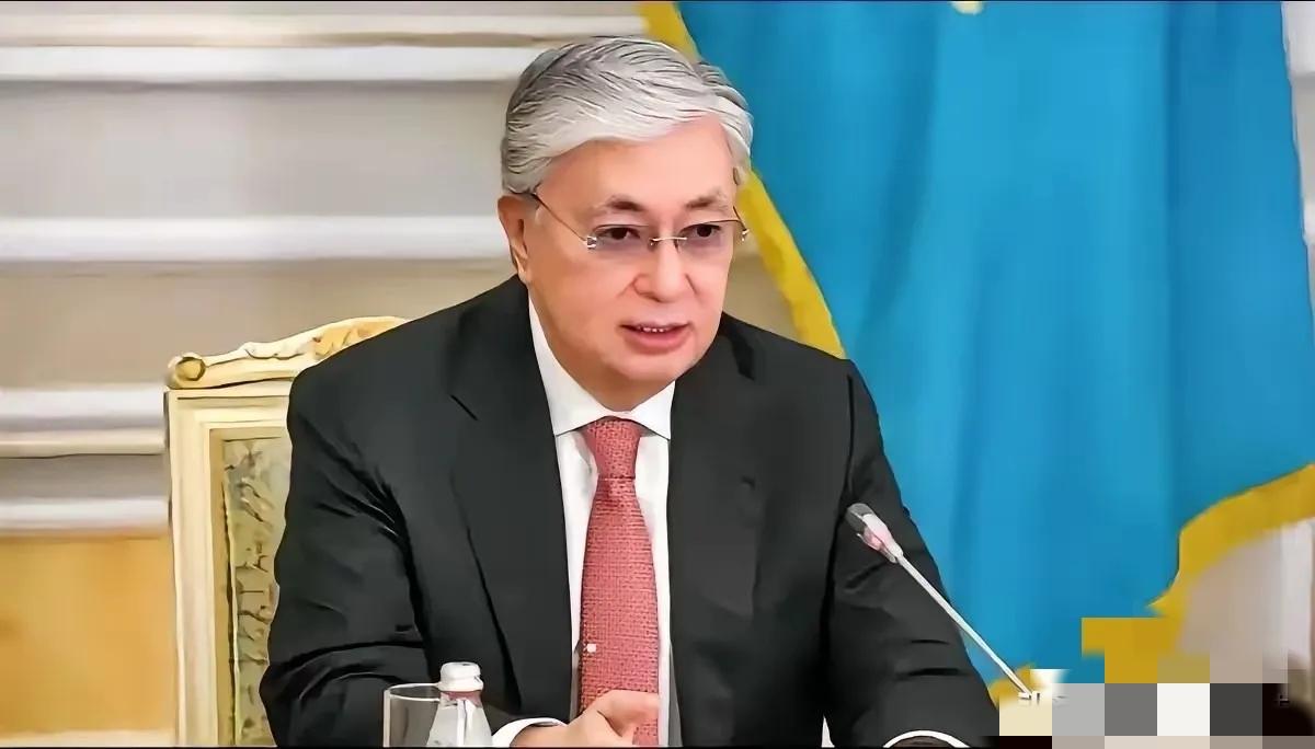 谁也没想到，哈萨克斯坦总统托卡耶夫，居然在国际大场合上，当着150多个国家代表的