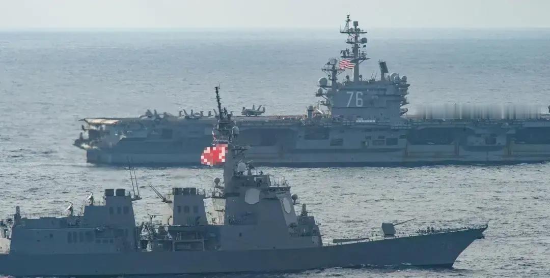 近一个多月，高市早苗对于台海问题的强硬言论使局势更加紧张，《解放军报》紧接着发出