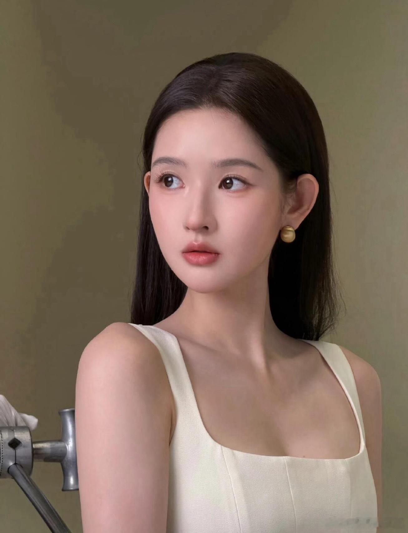 曝王玉雯杨玏曾登记结婚 啊😧😧😧 你是说王玉雯和杨玏曾经登记结婚？？？好离