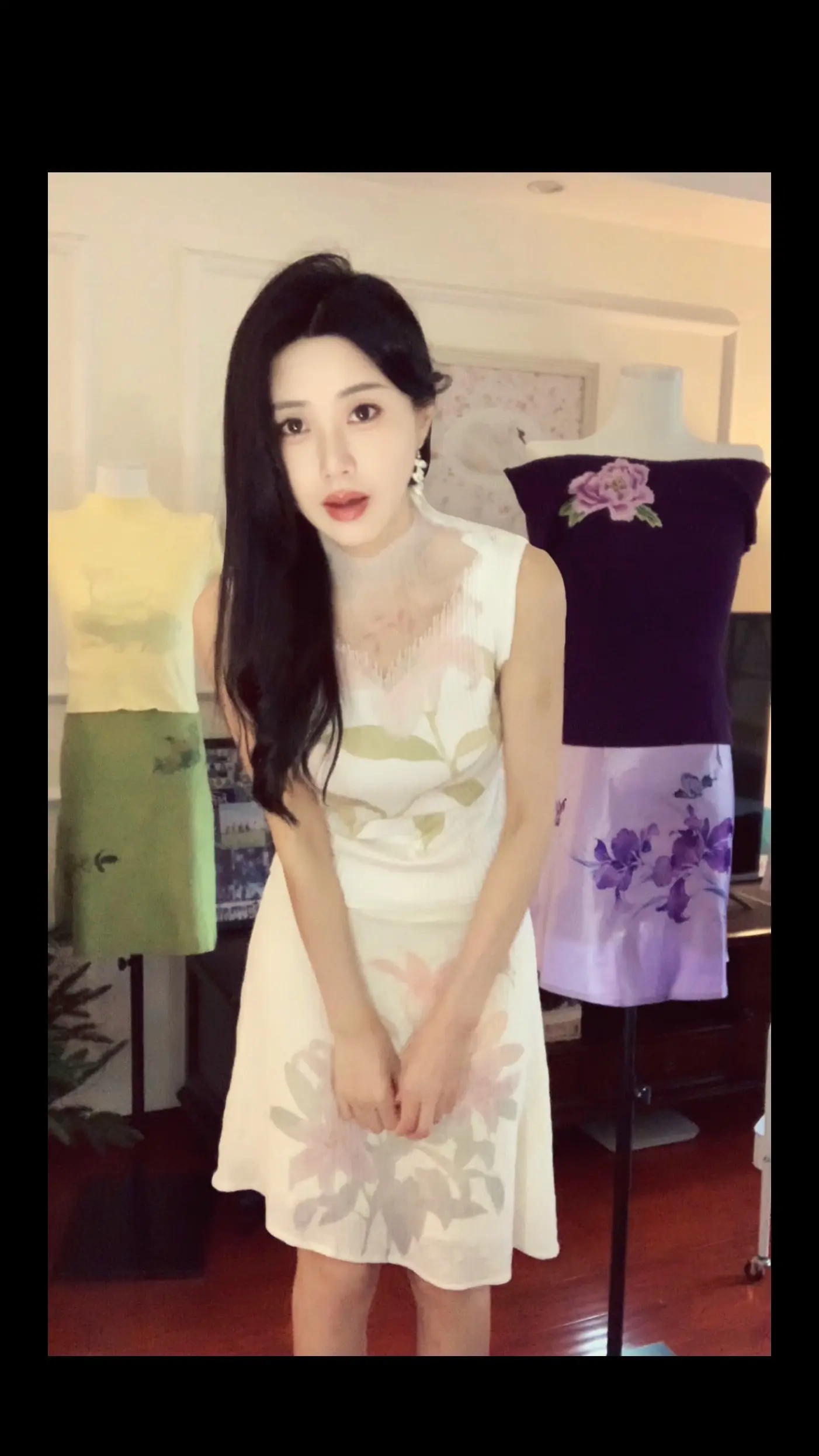 一想到还有很多姐妹没穿上如此漂亮的衣服。我就睡不着