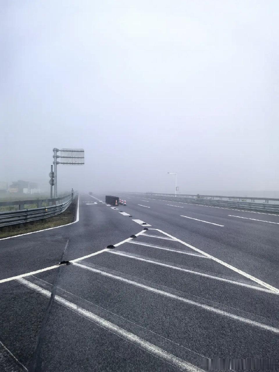 围观了一会小鹏p7 24小时耐力测试的信息一看这图片背景…这不吉林农安试验场吗！
