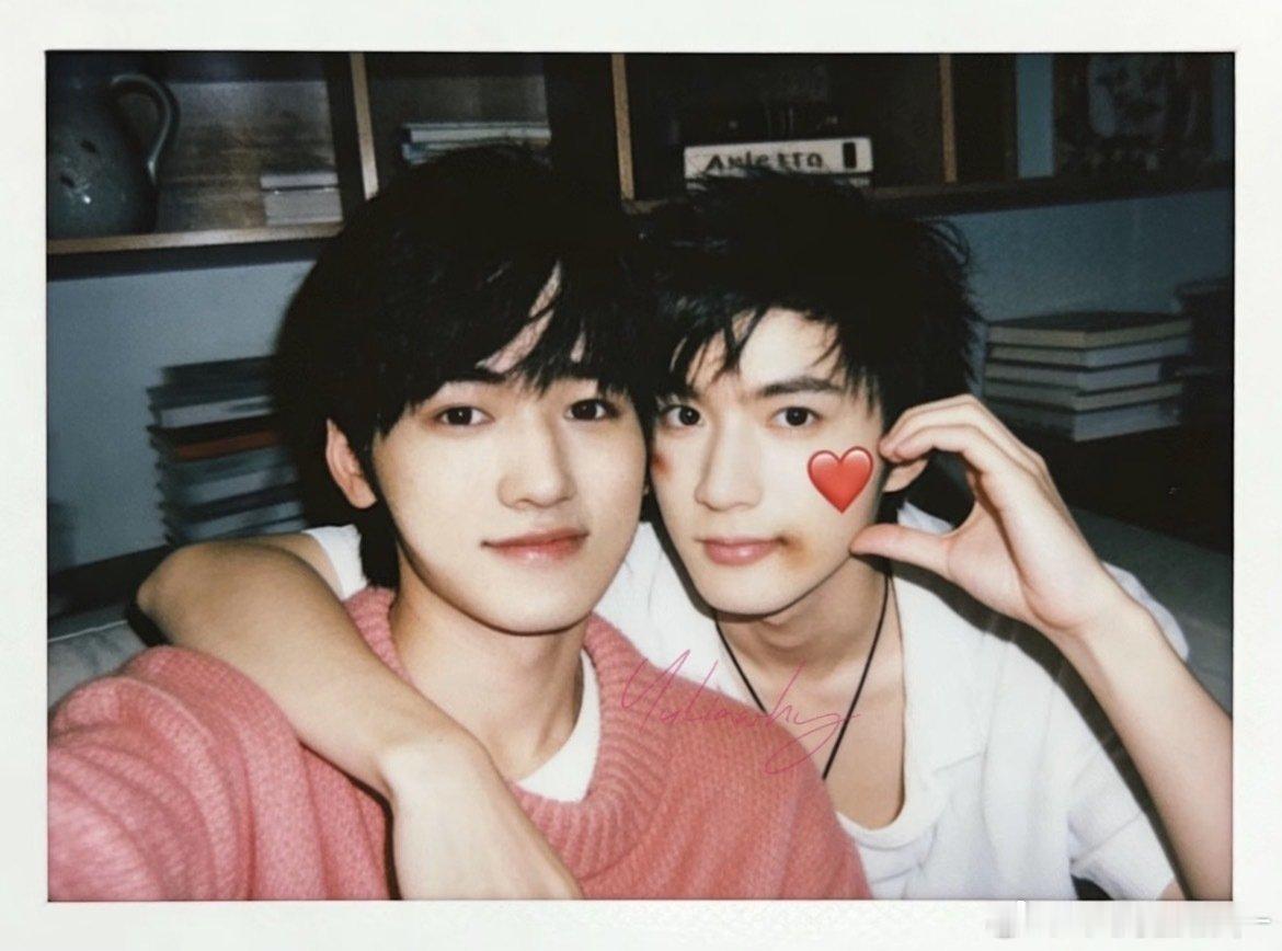 文轩 🐺🐟文轩世界第一初恋 “好傻好笨啊” 烟花升停在星夜-宋亚轩刘耀文[音