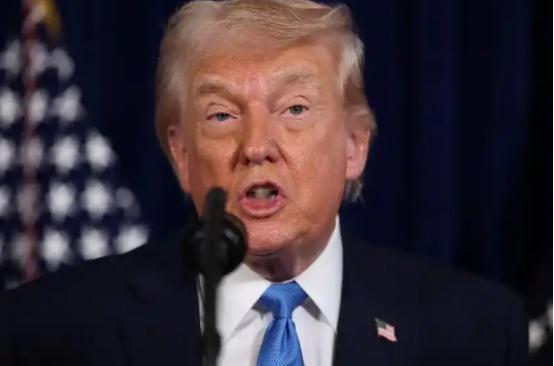 2026年4月28号，特朗普居然偷偷下了死命令，要把伊朗的海上通道彻底封死，而且