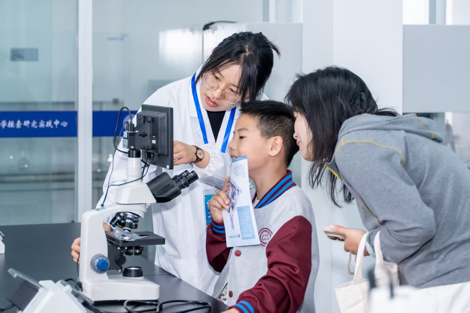 🌊请查收中国科学院海洋研究所的活动现场！答题闯关赢科普奖品、显微镜下解锁微藻世