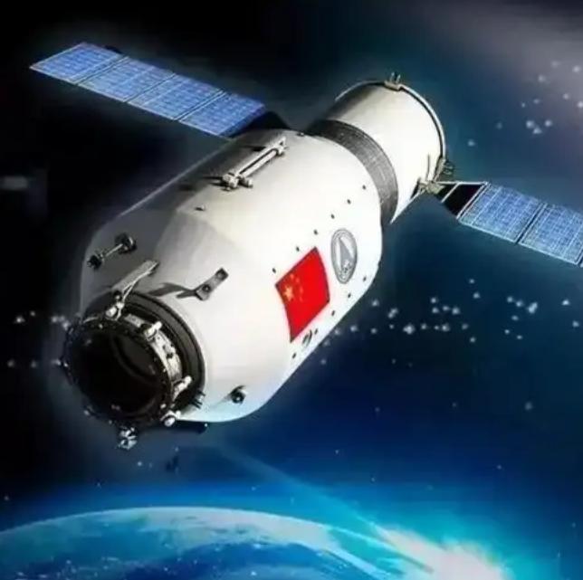 中国突然申请20万颗卫星！
中国在去年12月底，悄悄向国际电信联盟申请了20.3