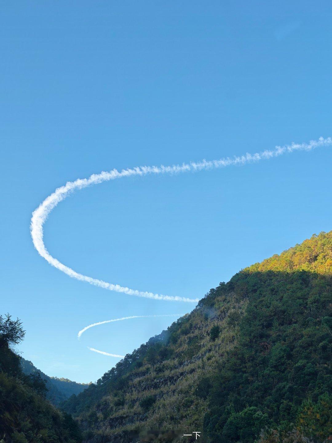 好像看到了什么高科技的东西 泸水·怒江大峡谷