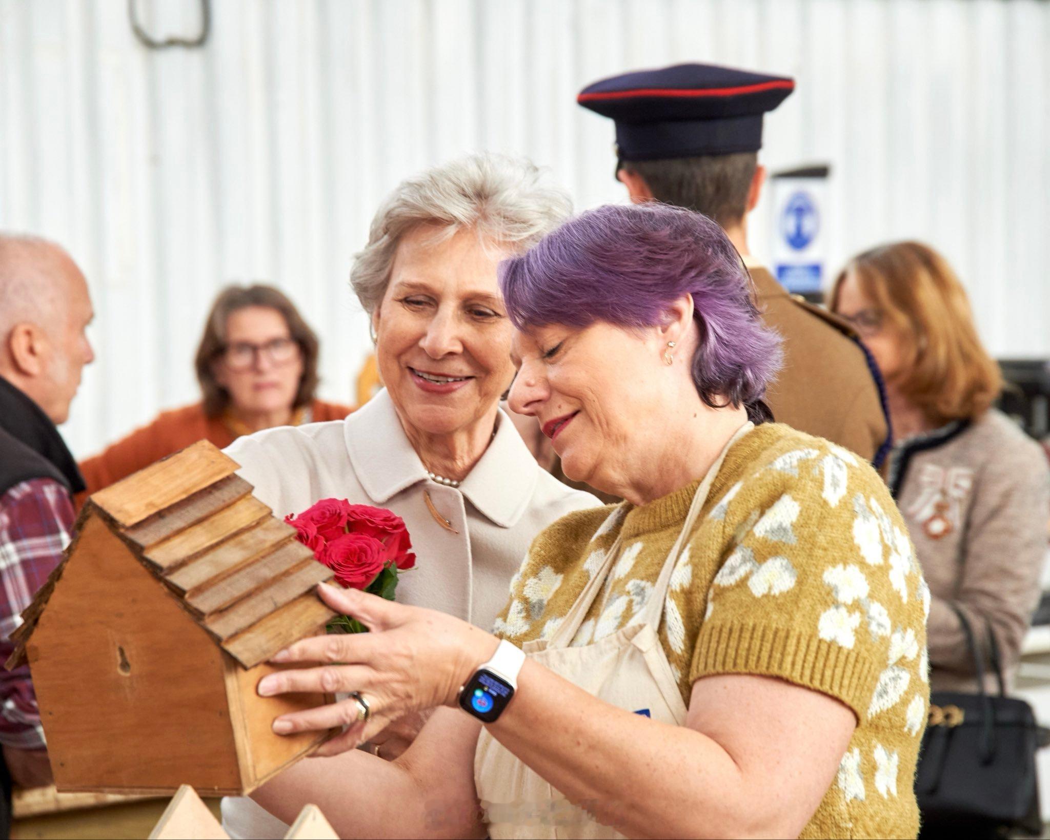 英国王室  2026年4月14日，格洛斯特公爵夫人比尔吉特在肯特郡访问布莱恩索托