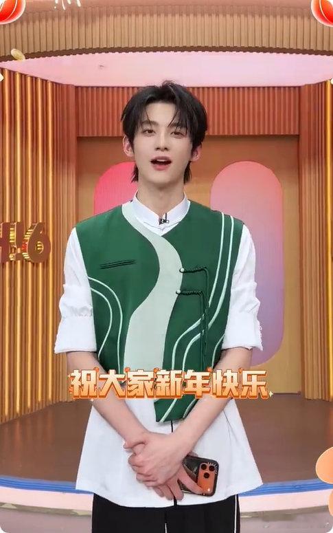 赖伟明福建方言送新春祝福 赖伟明这口福建话也太地道了吧！乡音一出来满是家的味道，