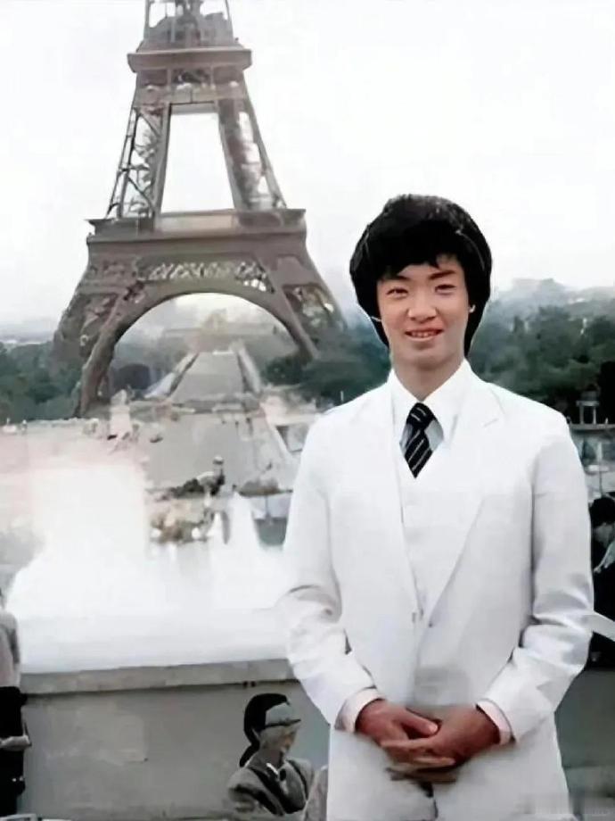 1995年，28岁的金星最后的男儿身，转为女儿身不久。 ​​​
