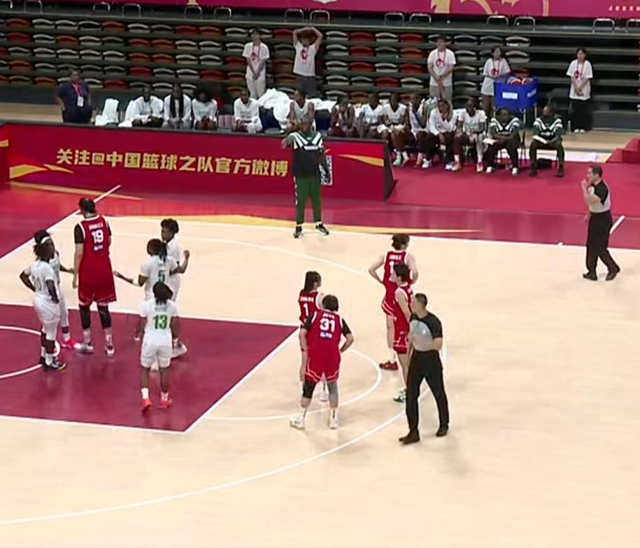 杨舒予又变强了！
8月7日晚19:30中国女篮迎来一场含金量十足的热身赛，非洲的