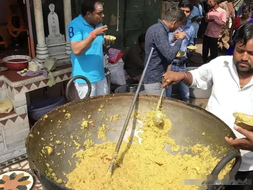 就印度那个脏乱差的样子，他们居然拒绝进口中国的食品。
这让我太气愤了，三哥怎么好