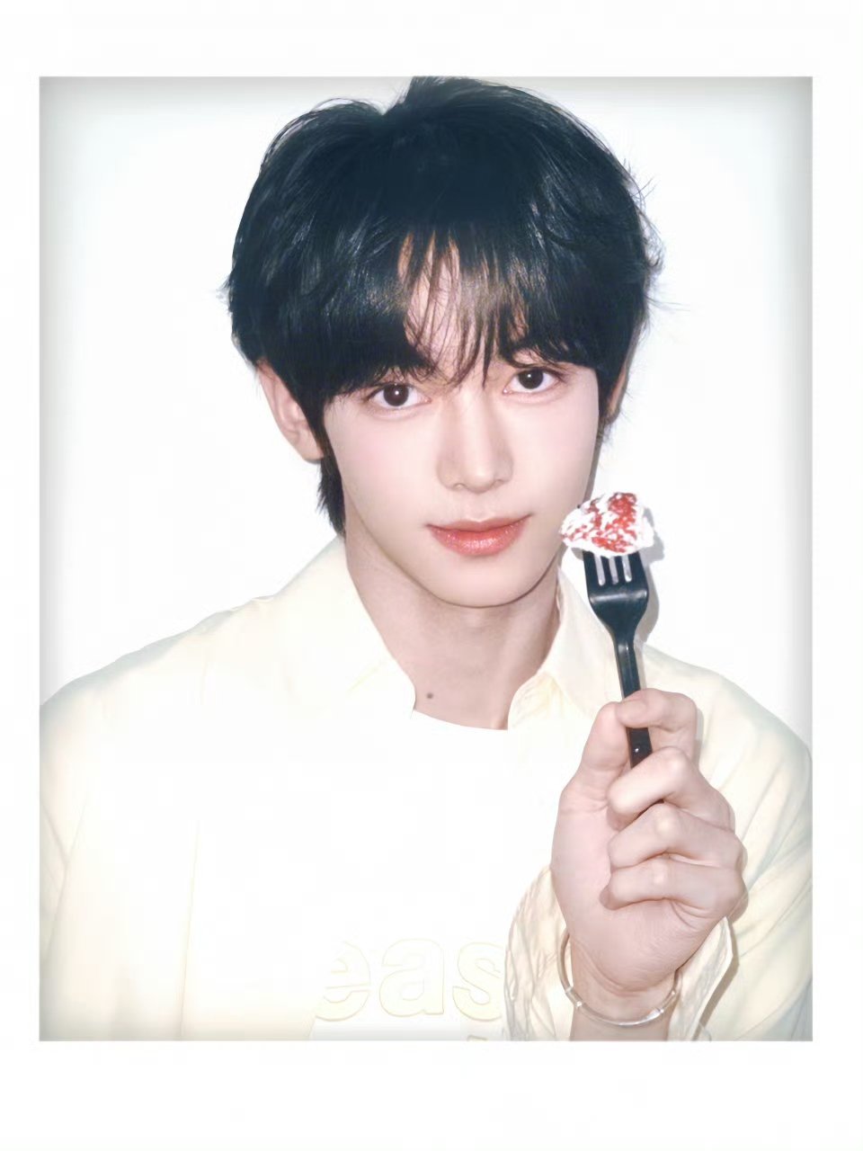 韩振演唱会河南话烫嘴 韩振演唱会突然飙河南话，自己都懵了反复改口，烫嘴方言又萌又