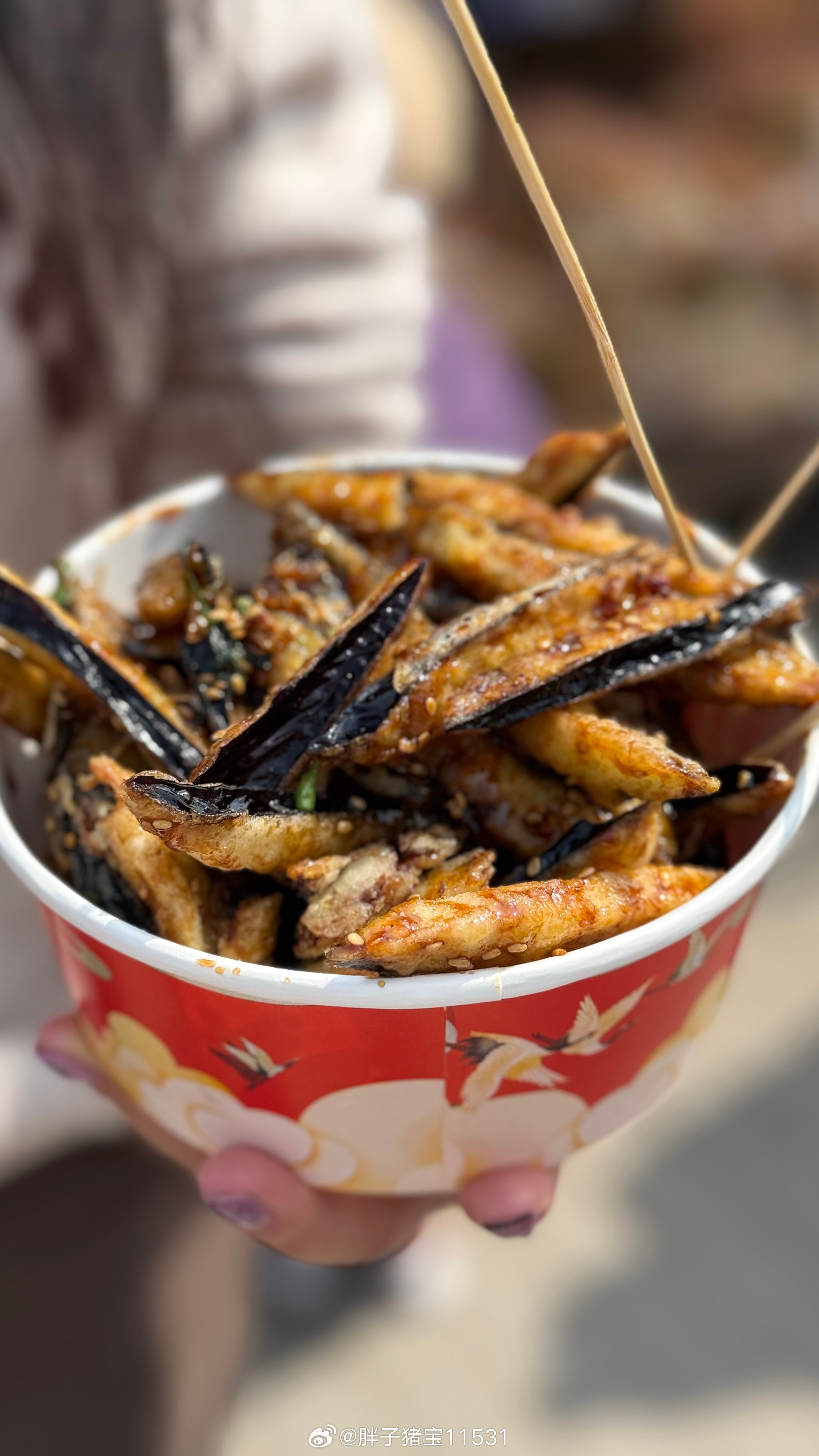 看完机器人，还跑沙河大集了，想着摆摊，原来一个季度摊位费3350，周三、六，日开