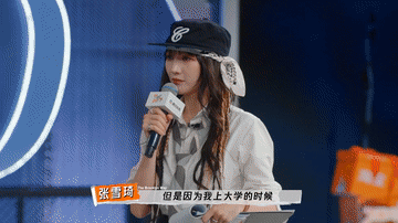 孟佳郭碧婷为选手点赞孟佳被水下舞蹈1分钟不换气惊到谁能不被张雪琦打动！水下舞蹈需