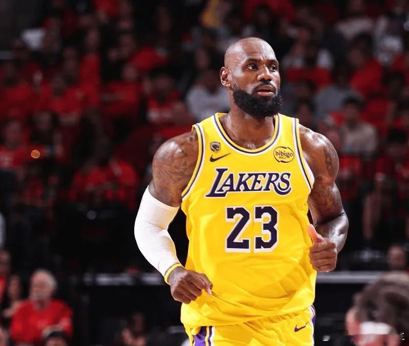 NBA历史球员季后赛真实命中率≥70％场次榜：詹姆斯48场第一数据博主Stat 