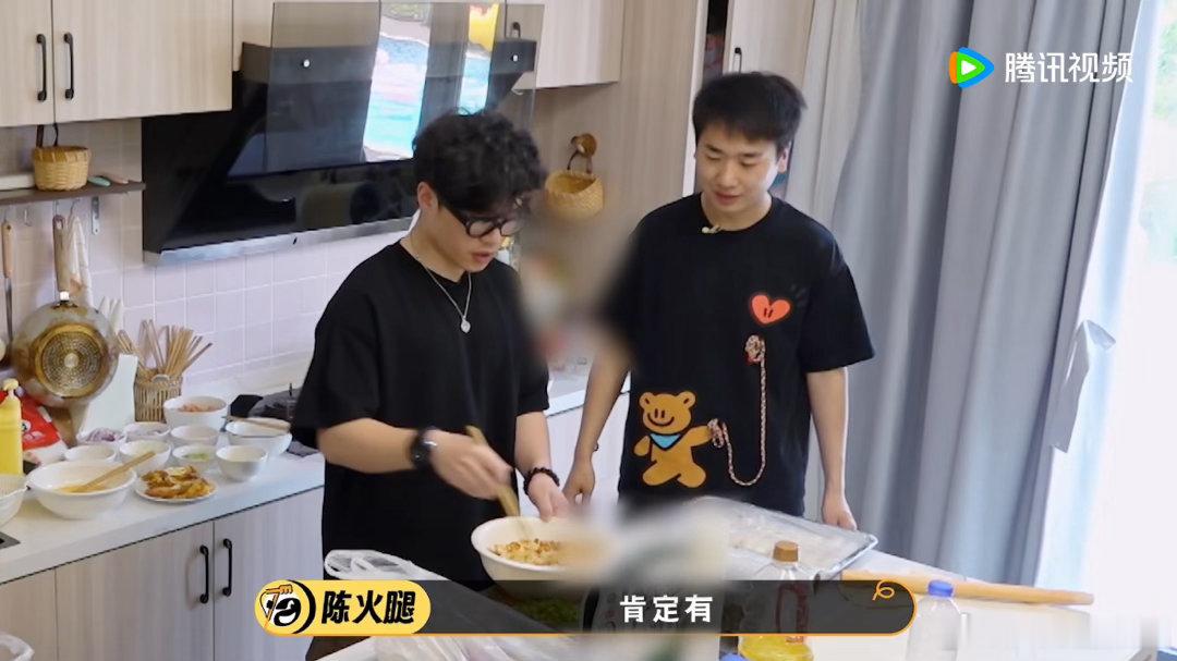 在脱口秀节目里当黄磊是什么体验脱口秀和Ta的朋友们不只有搞笑段子，还有香喷喷的家