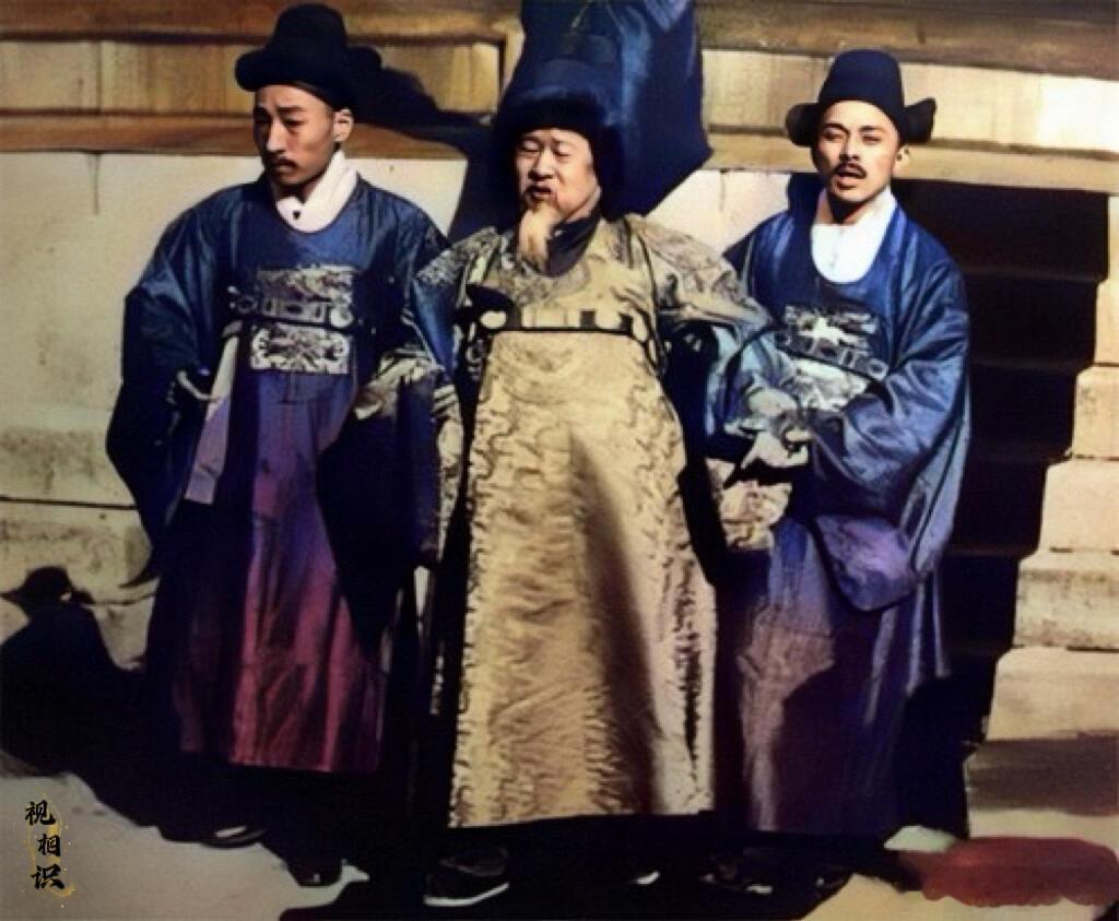 1919年，暴毙之前的朝鲜第26代国王高宗李熙的照片，镜头中的他体态臃肿，大腹便