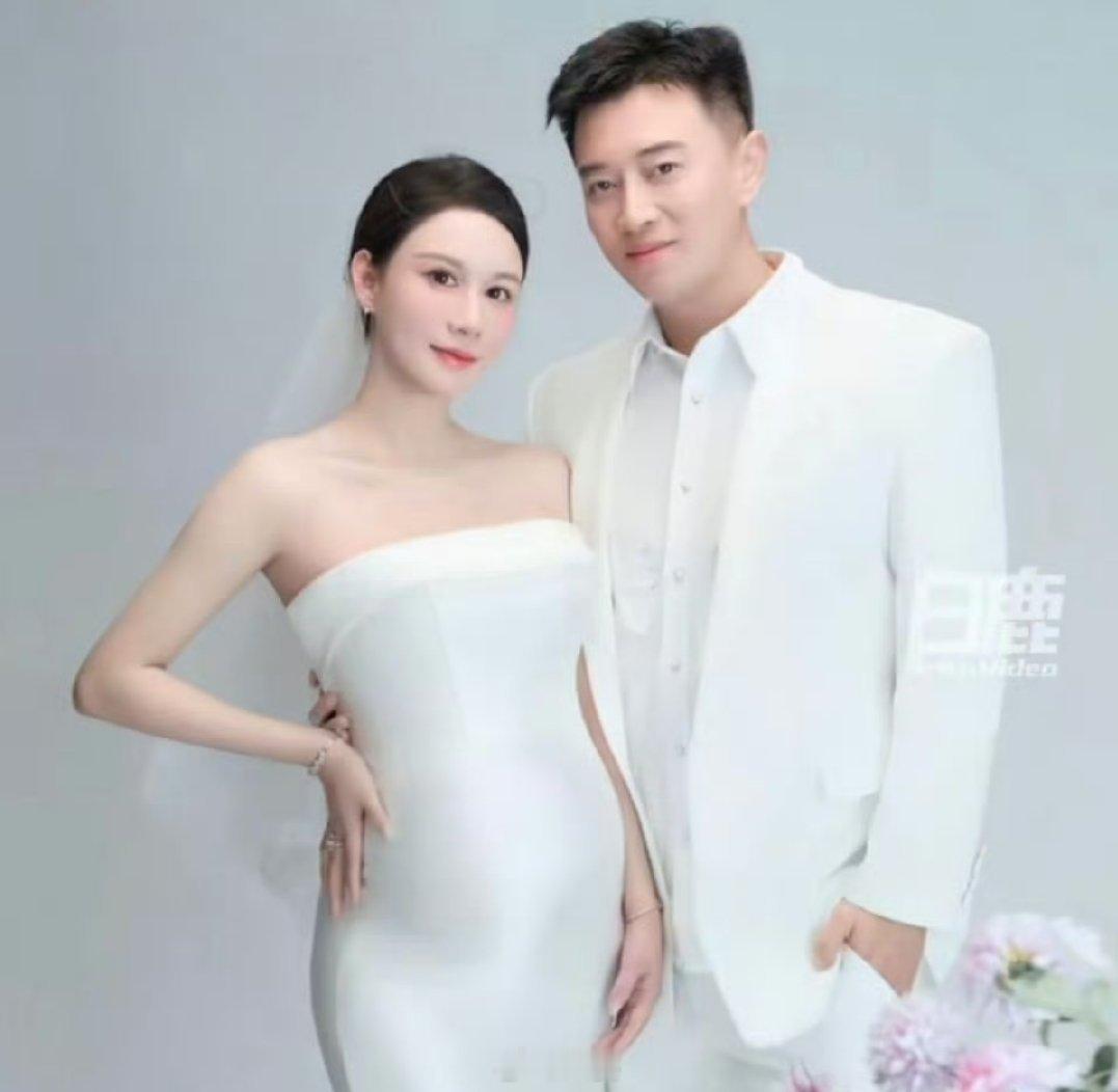 曝蒋毅离婚半年暧昧炒作，终以离婚收场。蒋毅早已结婚生子，却和搭档频繁上演求婚、试