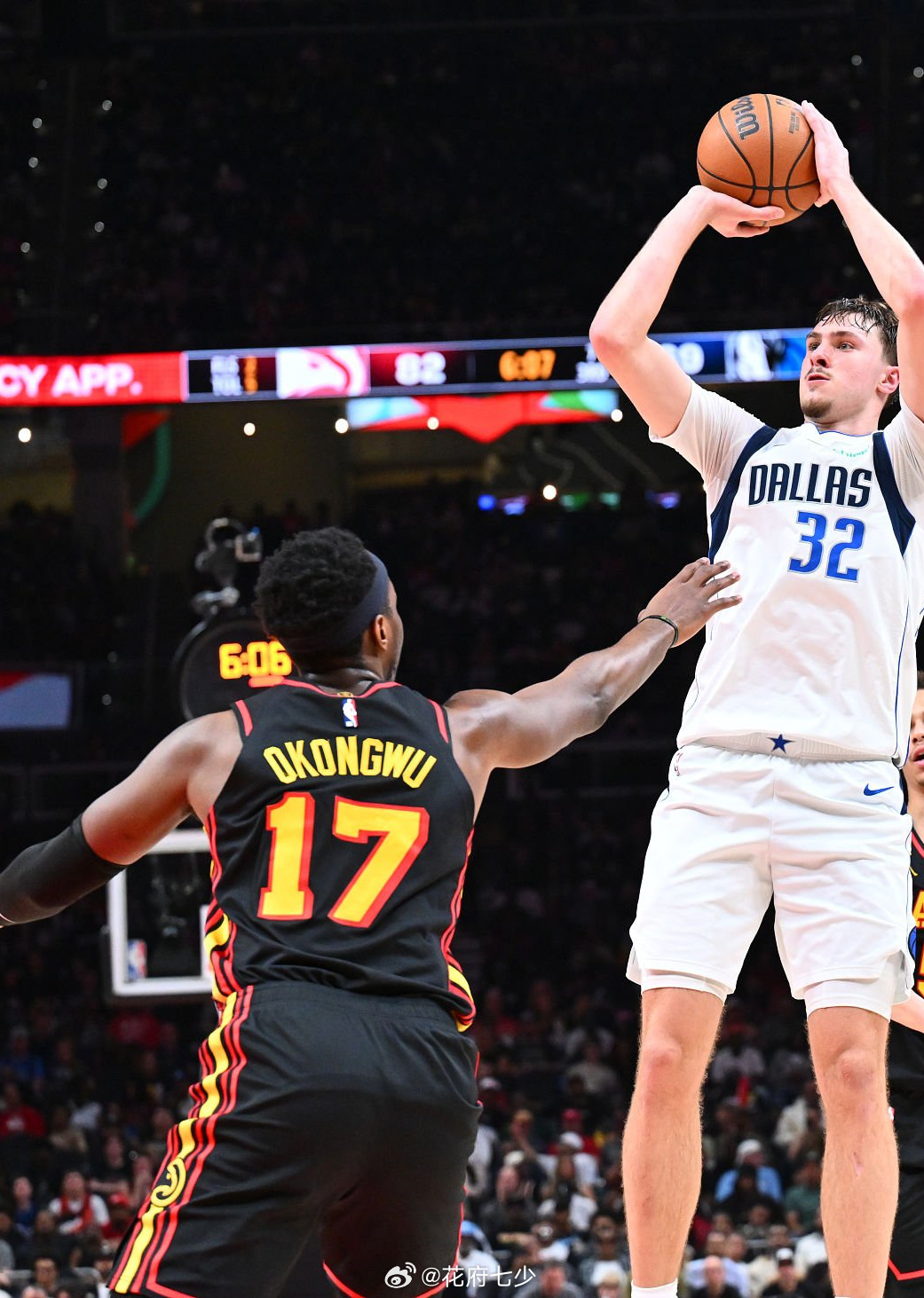 【基德】我们的板凳真心好，克莱打得很好还有克里斯真的好。替补阵容让我们保持着竞争