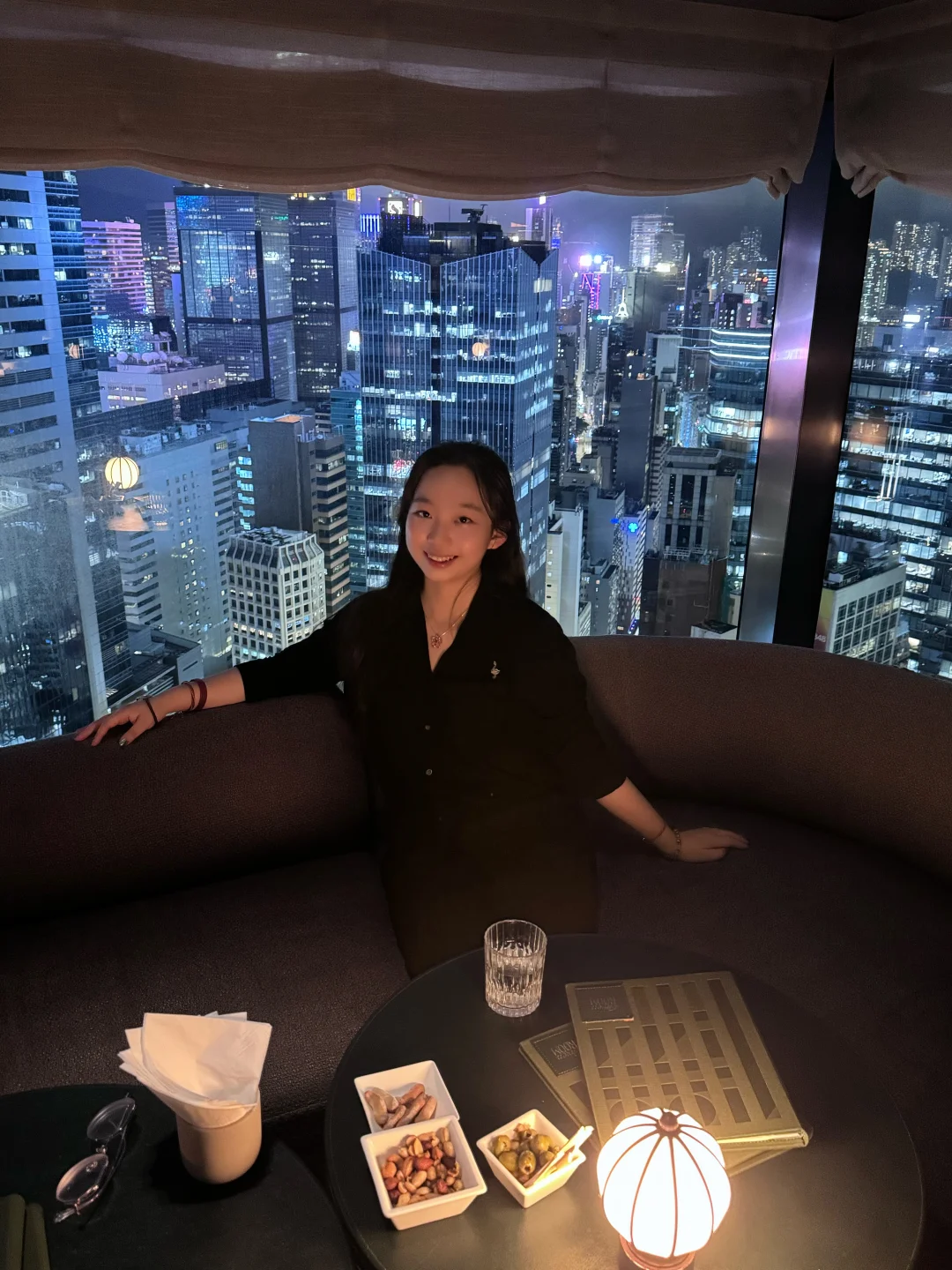 🇭🇰称之为香港最美夜景 bar 也不为过🌃