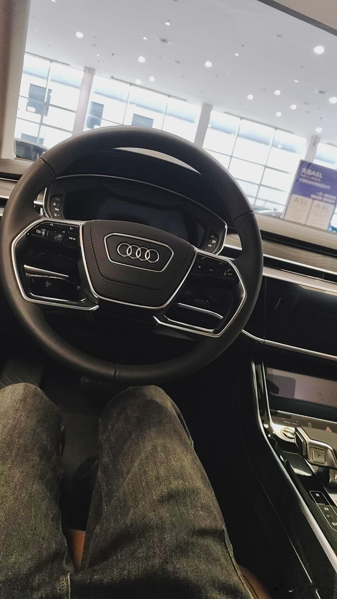 晒图笔记大赛奥迪实拍，太帅了，不愧是豪华车。