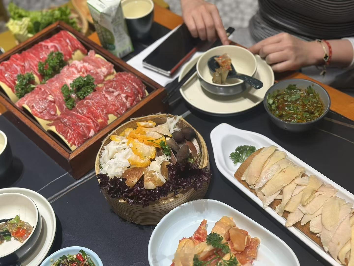 过年真的是除了吃还是吃好不容易瘦了几斤全都长回来了陪你过年