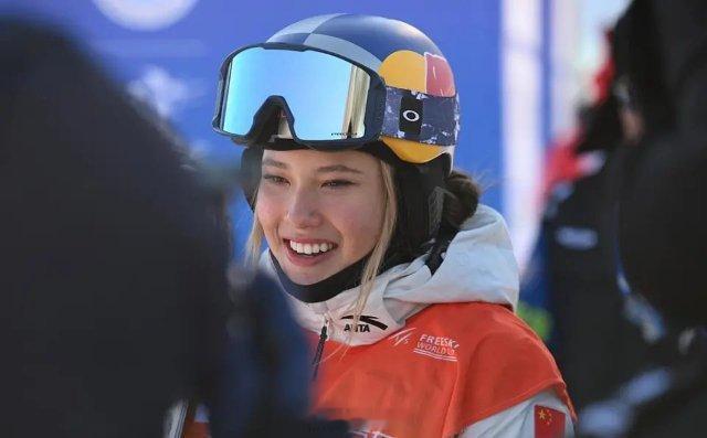 谷爱凌世界杯3站3冠  恭喜谷爱凌夺冠，妥妥的天花板级别 