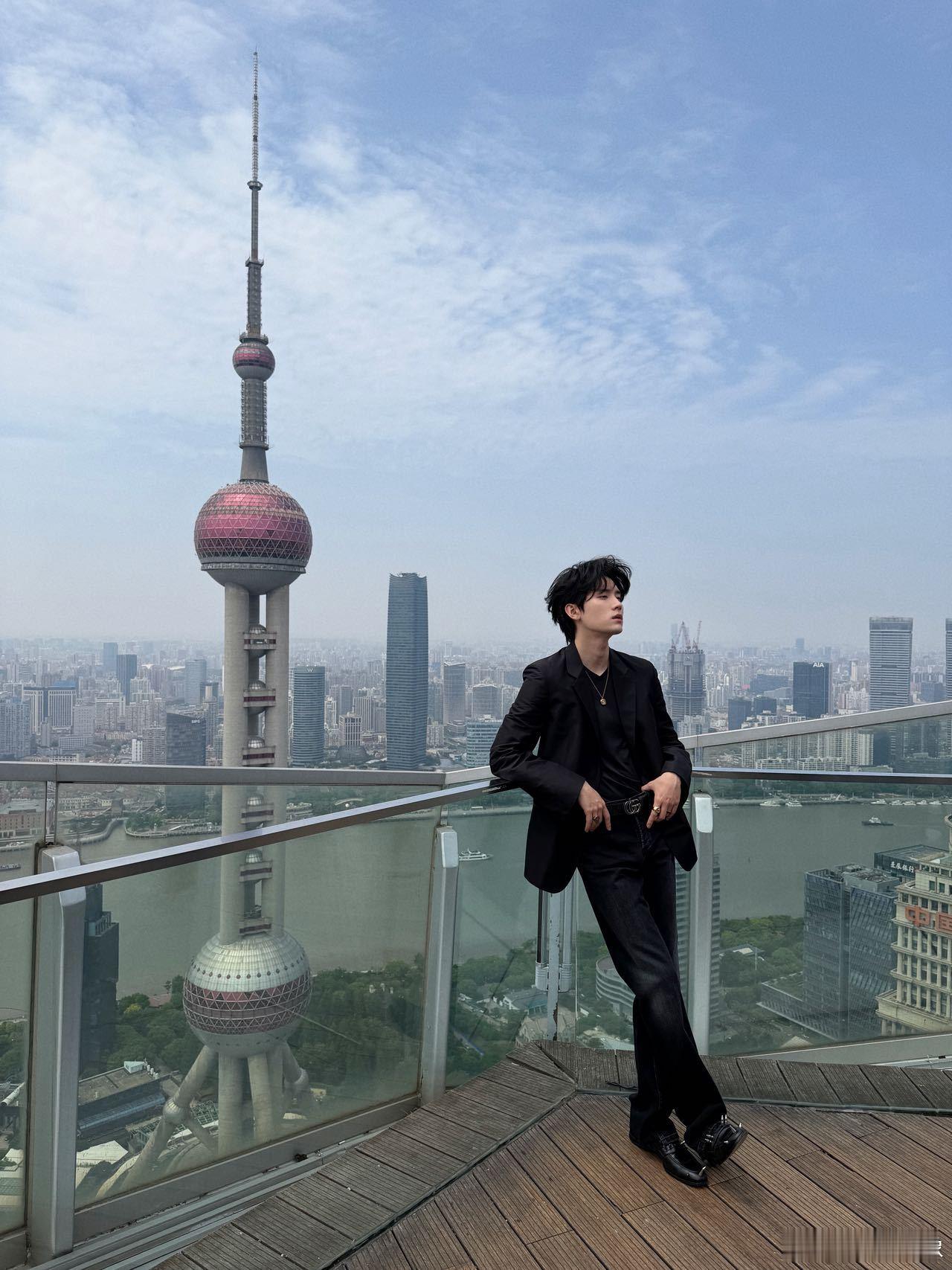 周翊然周翊然白激动了奔跑吧满心以为攥住关键金蛋，立刻急匆匆奔跑防护，满心欢喜过后