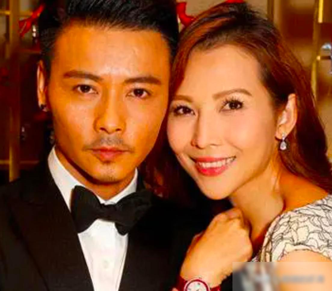 演员蔡少芬真是一手烂牌打出好牌，，她和张晋，从一开始不被看好，到现在反倒成了不少