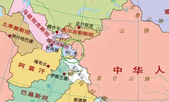 中国和塔吉克斯坦之间没啥深仇大恨，这话一点没错。但奇怪的是，翻开旧地图，你会发现
