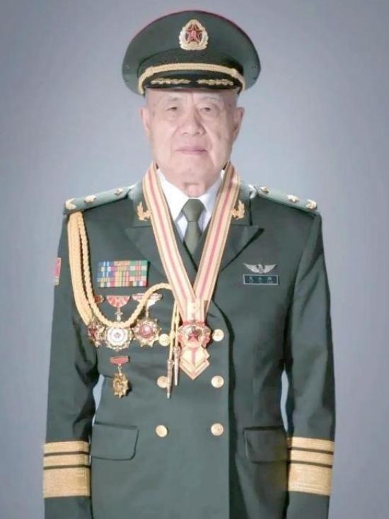 国外军事专家推算，美俄一旦开战，全球可能死亡50亿人。但如果战争发生在中美之间，