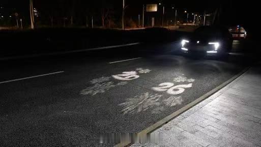 马年出行，主打一个“顺”字！🧧 嘴里念着“马到成功”，脚下就是一路绿灯。马年一