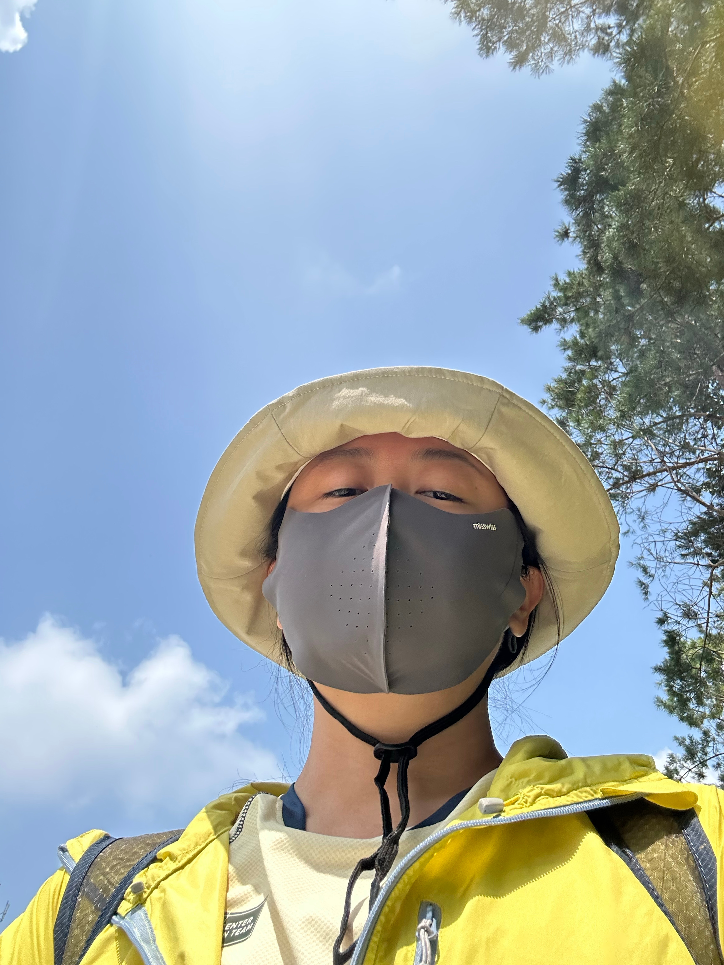 fotona第三天，月经第二天，携子爬山⛰️ 