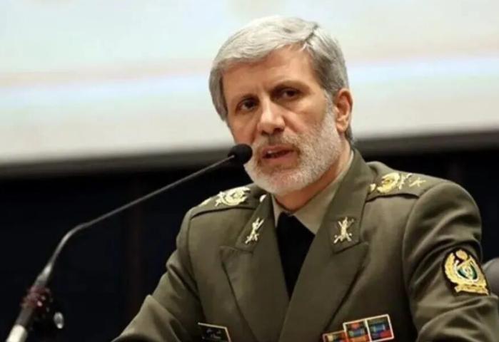 仗打到第五天，伊朗那边传出一个让人动容的消息。伊朗老兵请战！两伊战争那代人又回来