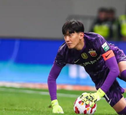 亚冠-上海海港0：2不敌武里南联，一战肯定了三个事实！
1、上海海港亚冠赛场上这