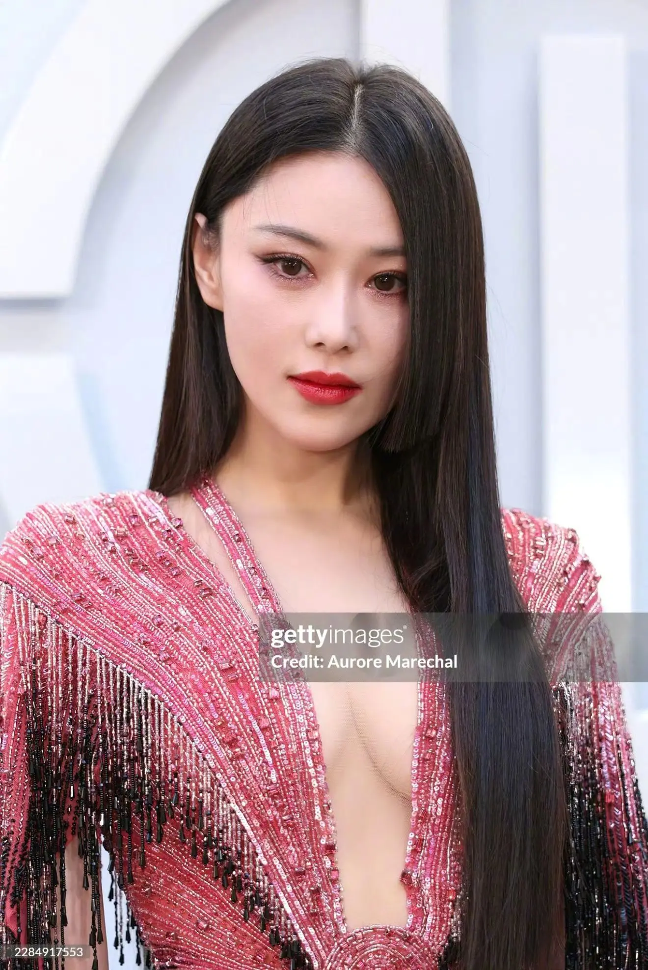 张馨予｜2026巴黎时装周look2。G社镜头下的张馨予，生图美得没有瑕疵