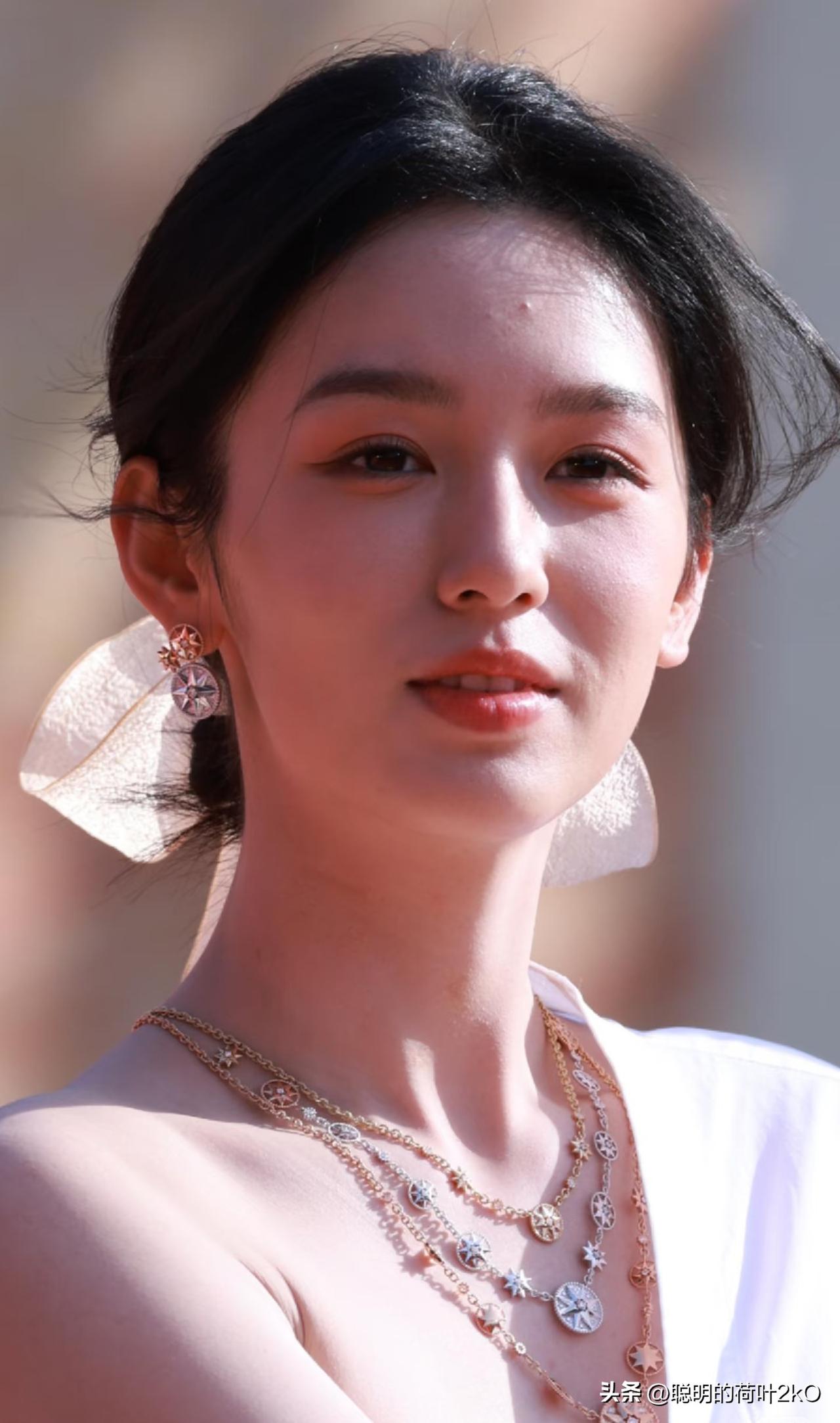 周也直拍生图，太美了