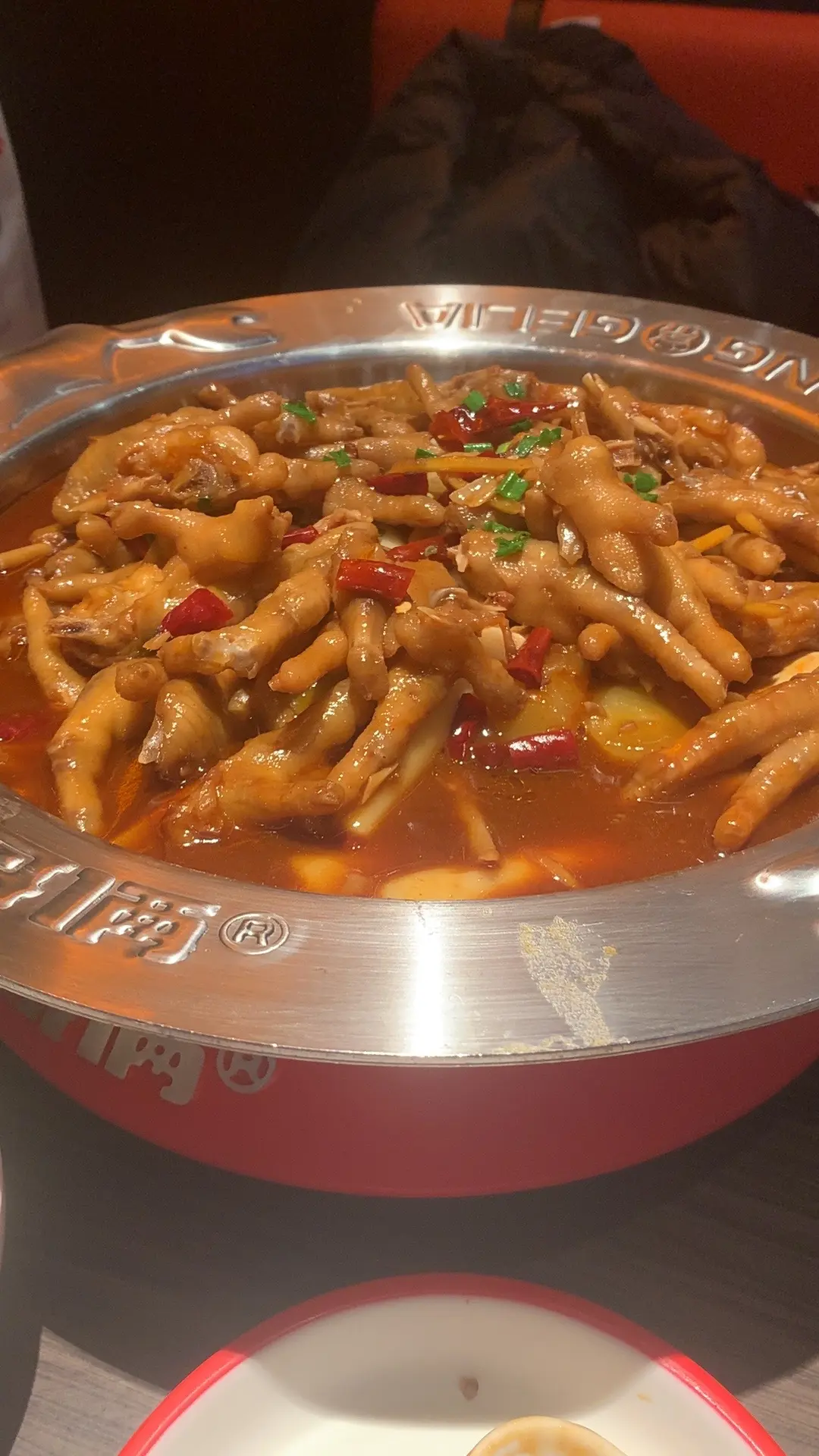 和萱萱大王吃好吃的。