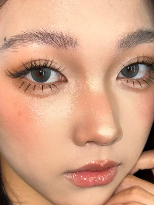 嫁接感睫毛子妆容