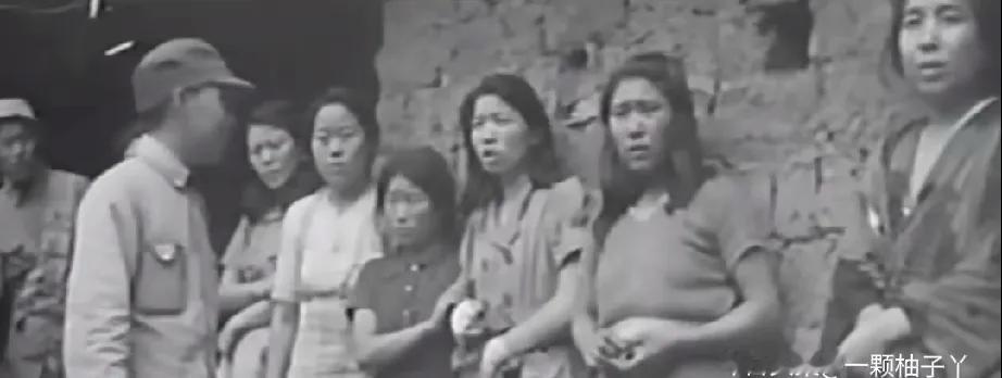有博主跳出来，直言日本罪行在好多方面比希特勒还残忍。你看，希特勒搞种族灭绝，纳粹