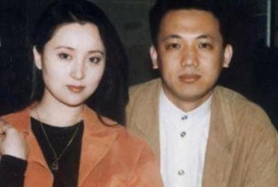 2007年，病入膏肓的陈晓旭突然给前夫毕彦君打电话，她哽咽说：“想见你一面！”然