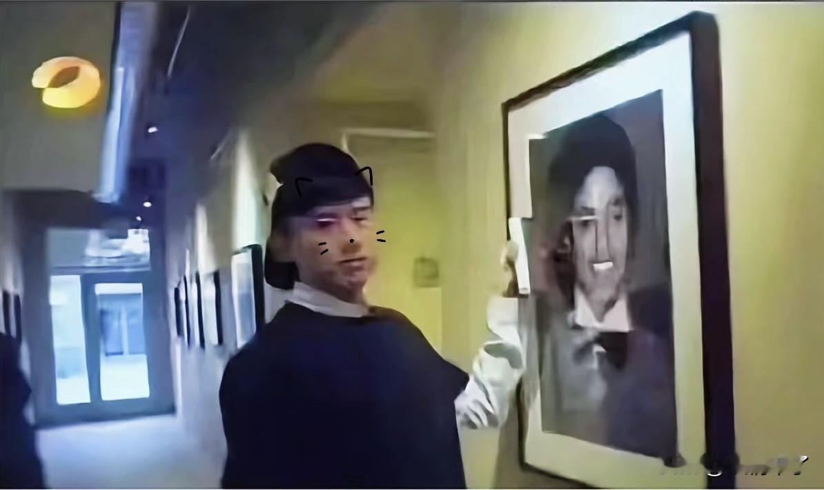 张杰自称和迈克杰克逊惺惺相惜，曾经放自己的歌给MJ画像听，并且把自己感动哭了[捂