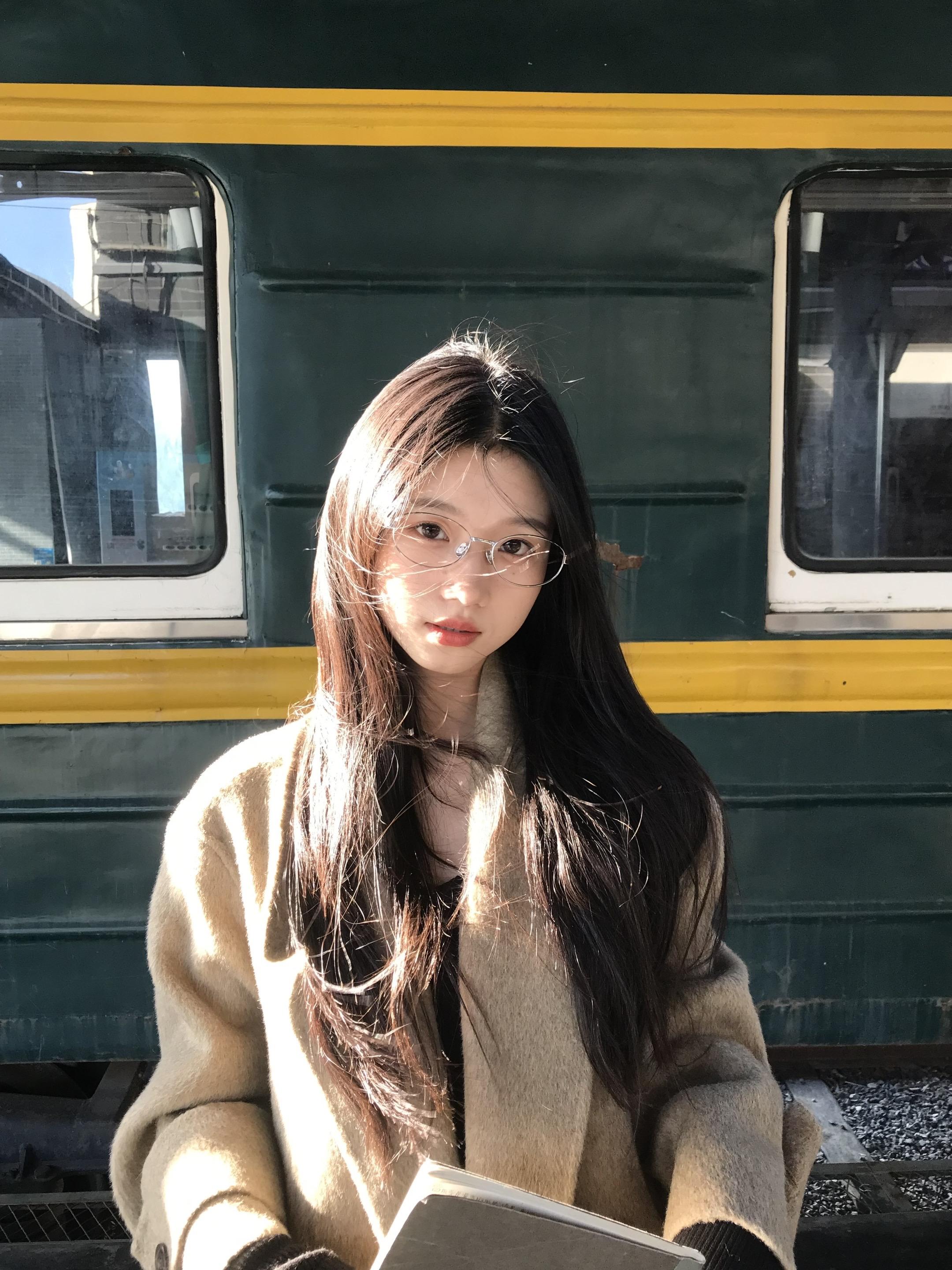 请问你现在那边是几点