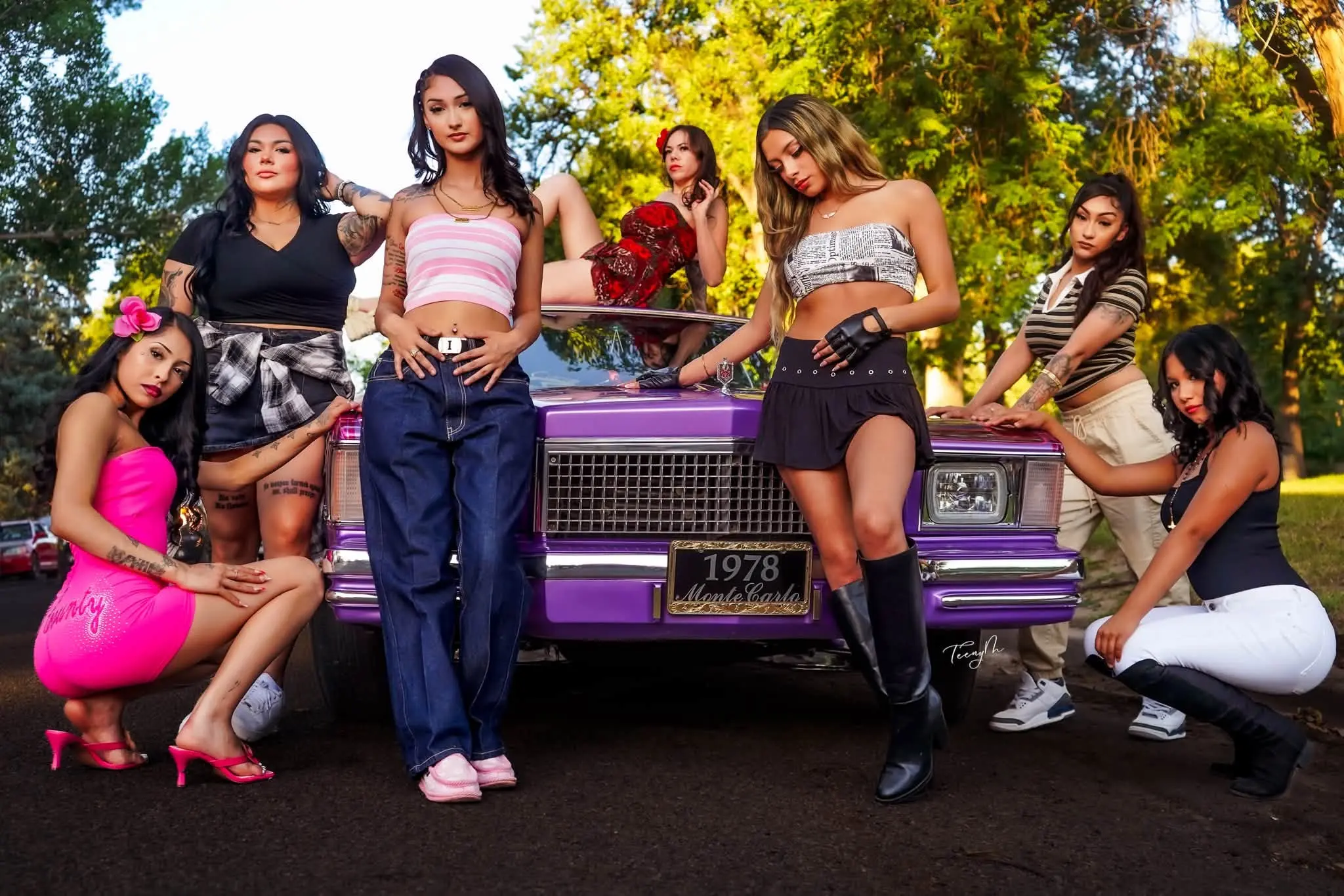 Lowrider Magazine 。Teeny Moments Ph...